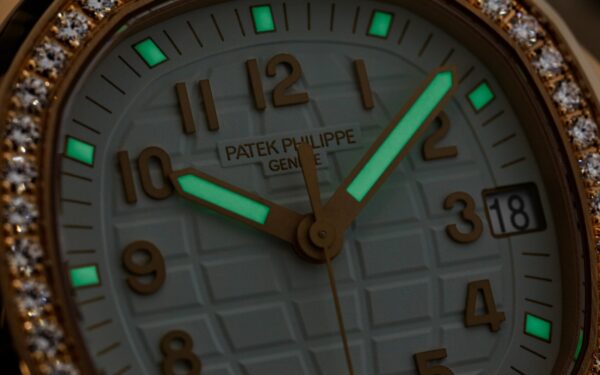 5268_200R_001_13.jpg Patek Philippe Aquanaut Ladies Aquanaut Luce with Diamonds White Dial Rose Gold 5268/200R-001