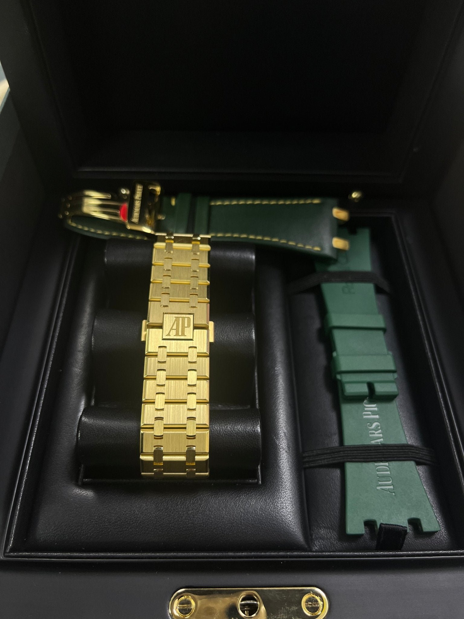 Audemars Piguet 41 mm Royal Oak Selfwinding Chronograph (Reference # 26331BA.OO.1220BA.02) - Image 8