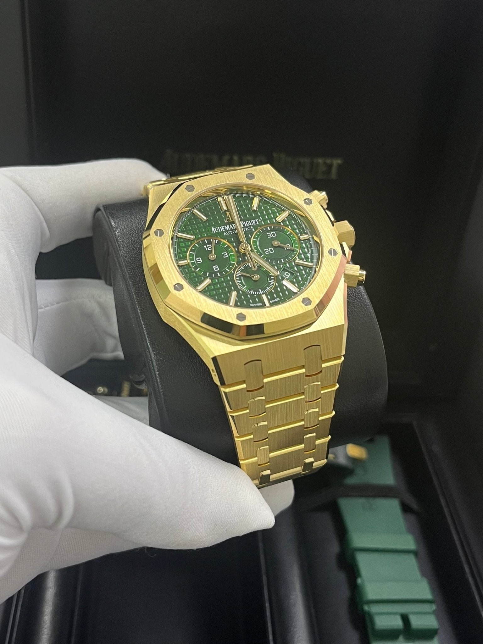 Audemars Piguet 41 mm Royal Oak Selfwinding Chronograph (Reference # 26331BA.OO.1220BA.02) - Image 9