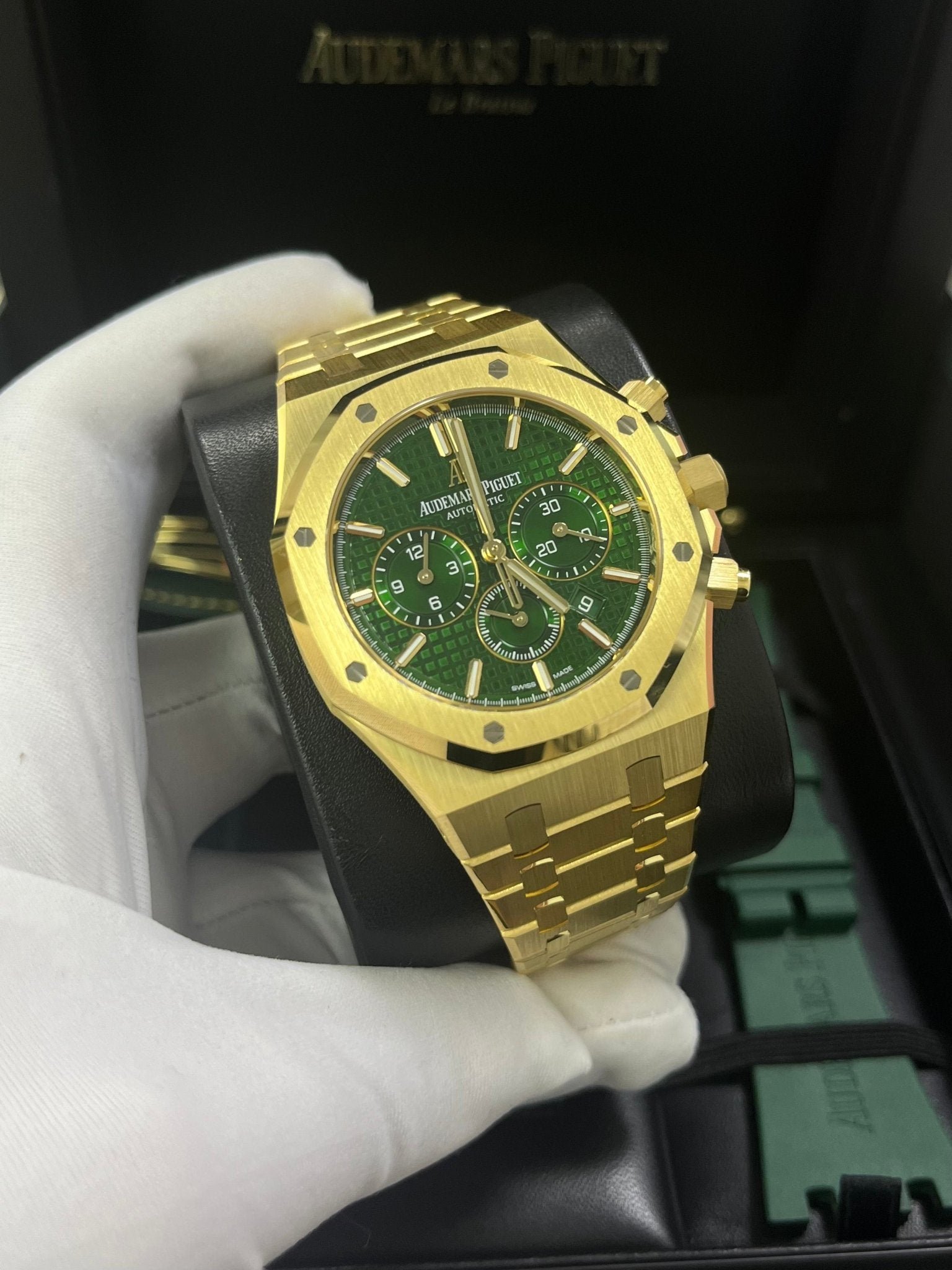 Audemars Piguet 41 mm Royal Oak Selfwinding Chronograph (Reference # 26331BA.OO.1220BA.02) - Image 11