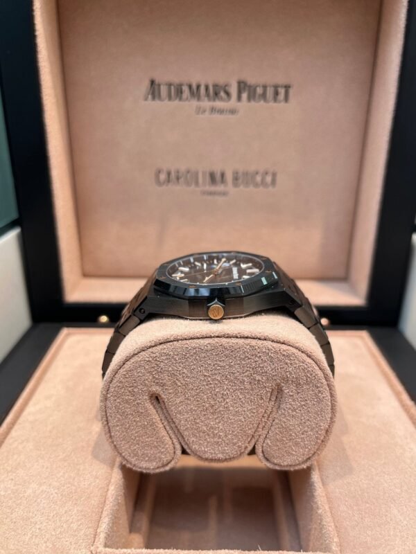 audemars-piguet-royal-oak-black-ceramic-rainbow-dial-limited-edition-77350ceoo1266ce02a-268732.jpg Audemars Piguet Royal Oak Black Ceramic Rainbow Dial Limited Edition 77350CE.OO.1266CE.02.A