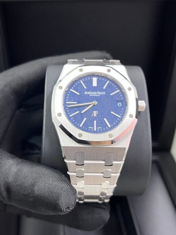 Audemars Piguet Royal Oak Jumbo  Extra-thin 16202BC.OO.1240BC.02