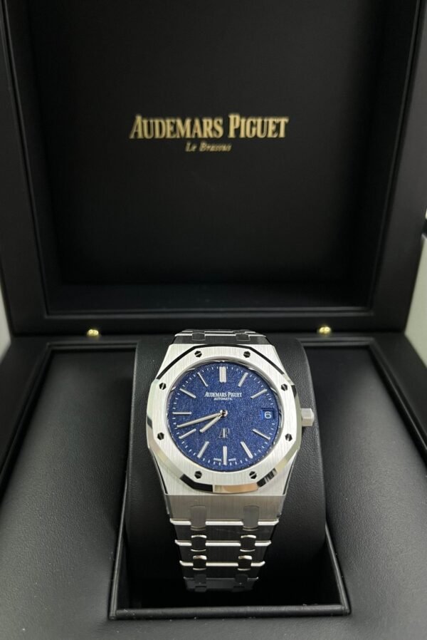 Audemars Piguet Royal Oak Jumbo  Extra-thin 16202BC.OO.1240BC.02