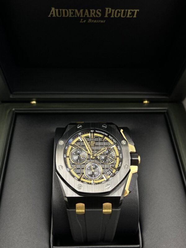 audemars-piguet-royal-oak-offshore-ref-26420ceooa127cr01-273038.jpg Audemars Piguet Royal Oak Offshore (Ref# 26420CE.OO.A127CR.01)