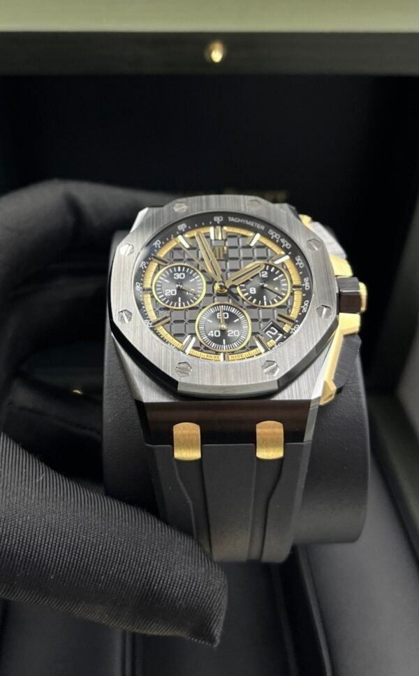 audemars-piguet-royal-oak-offshore-ref-26420ceooa127cr01-376359.jpg Audemars Piguet Royal Oak Offshore (Ref# 26420CE.OO.A127CR.01)