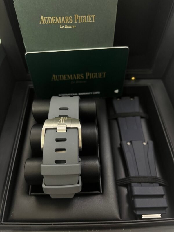Audemars Piguet Royal Oak Offshore Selfwinding Chronograph (Ref# 26420IO.OO.A009CA.01)