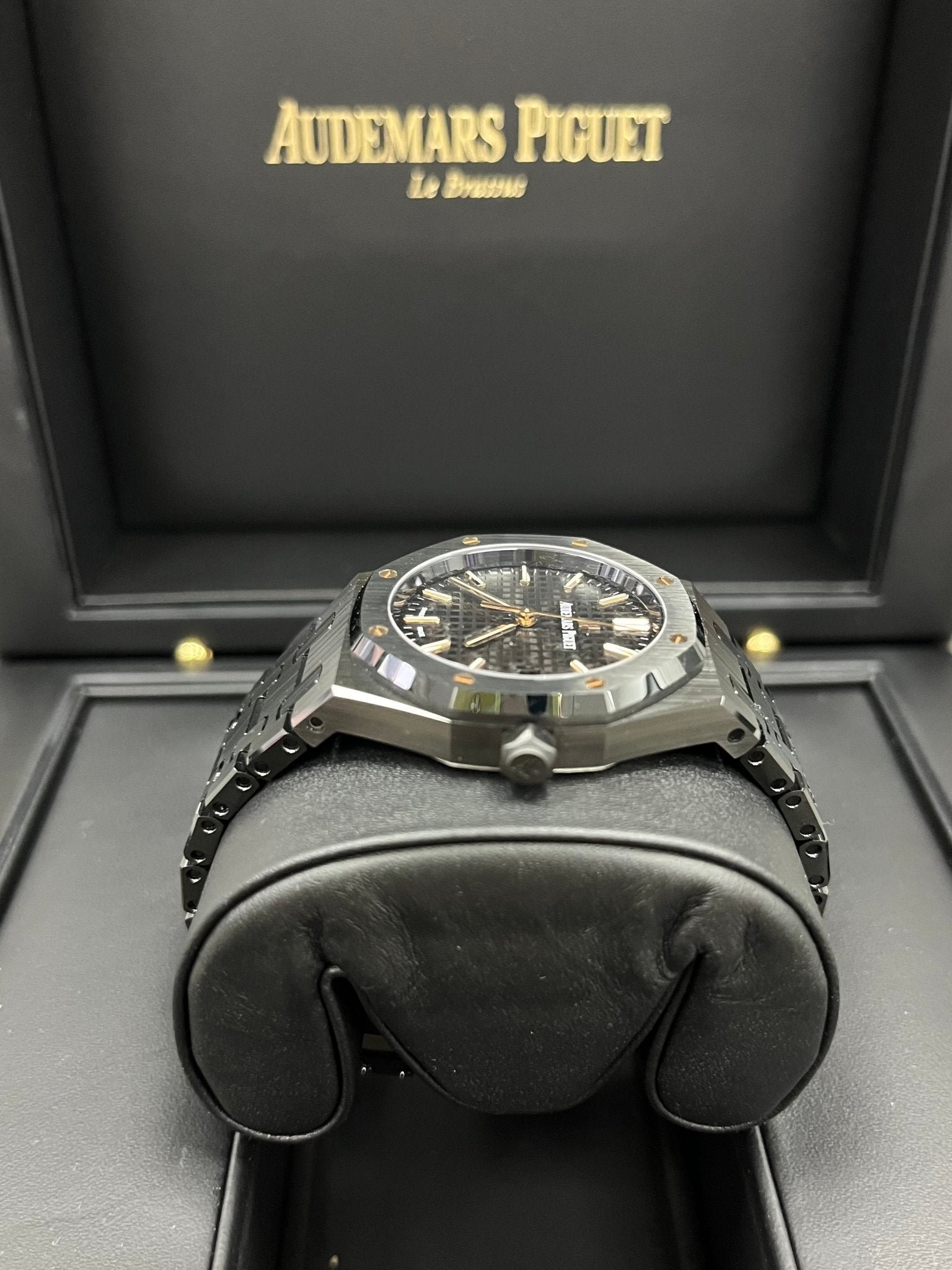 Audemars Piguet Royal Oak Selfwinding 34mm Black Ceramic 77350ce.oo.1266ce.01 - Image 9
