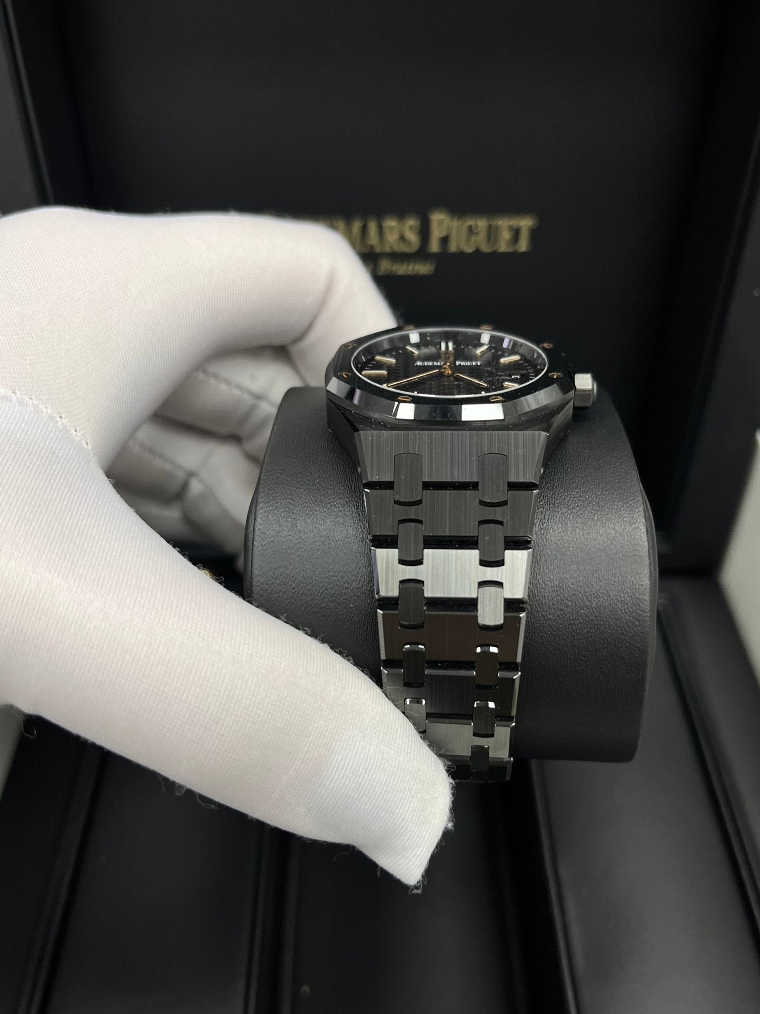 Audemars Piguet Royal Oak Selfwinding 34mm Black Ceramic 77350ce.oo.1266ce.01 - Image 12