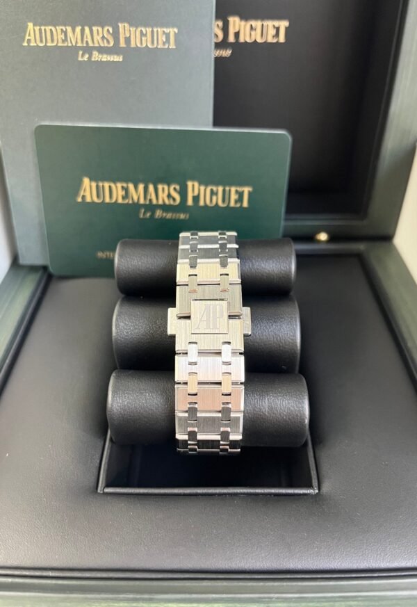 audemars-piguet-royal-oak-selfwinding-37mm-ice-blue-dial-15550stoo1356st08-102513.jpg Audemars Piguet Royal Oak Selfwinding 37mm Ice Blue Dial 15550ST.OO.1356ST.08