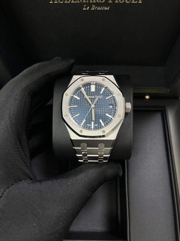 Audemars Piguet Royal Oak Selfwinding 37mm Stainless Steel Blue Dial 15550ST.OO.1356ST.06
