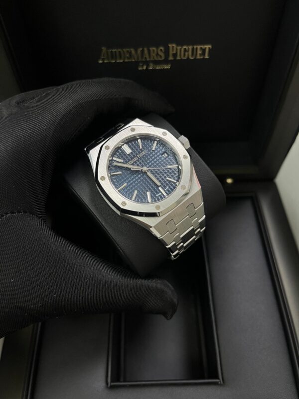 Audemars Piguet Royal Oak Selfwinding 37mm Stainless Steel Blue Dial 15550ST.OO.1356ST.06