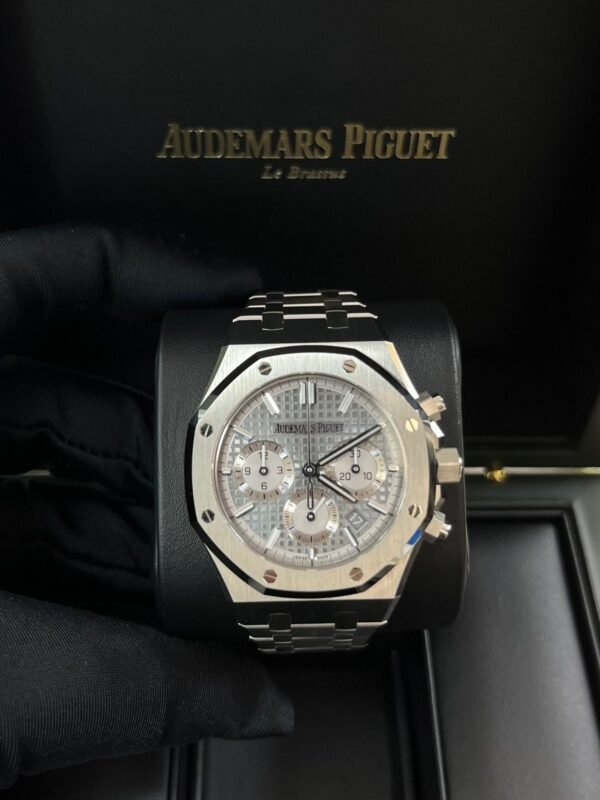 Audemars Piguet Royal Oak Selfwinding Chronograph (Ref# 26715ST.OO.1356ST.02)