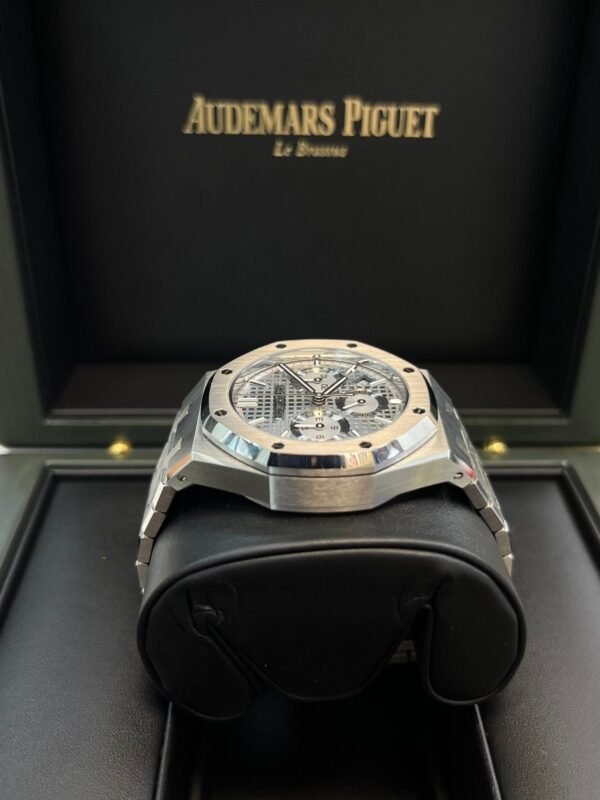 Audemars Piguet Royal Oak Selfwinding Chronograph (Ref# 26715ST.OO.1356ST.02)