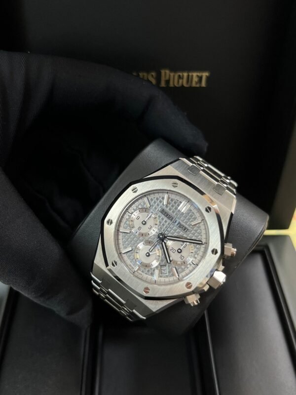 Audemars Piguet Royal Oak Selfwinding Chronograph (Ref# 26715ST.OO.1356ST.02)