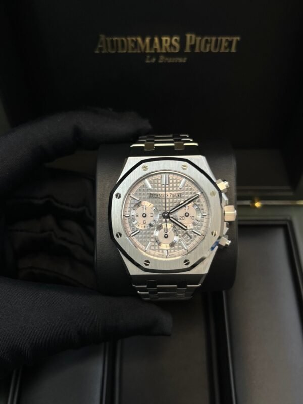 Audemars Piguet Royal Oak Selfwinding Chronograph (Ref# 26715ST.OO.1356ST.02)