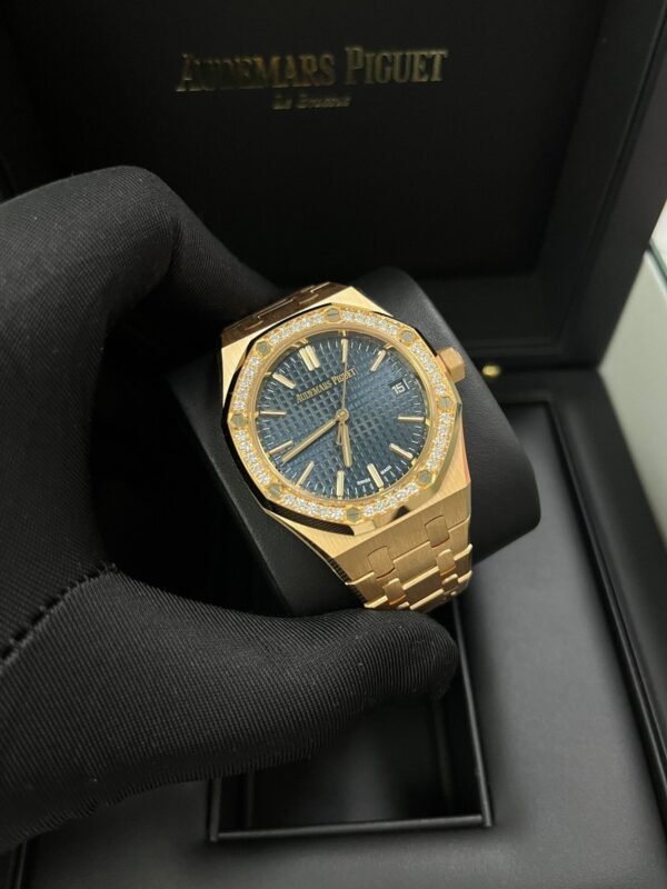 audemars-piguet-royal-oak-selfwinding-ref-15551orzz1356or05-240517.jpg Audemars Piguet Royal Oak Selfwinding (Ref# 15551OR.ZZ.1356OR.05)