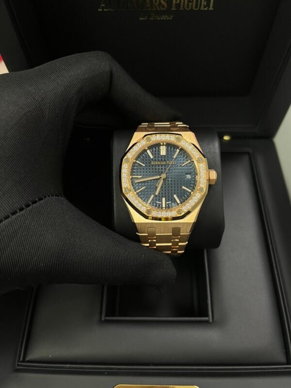 audemars-piguet-royal-oak-selfwinding-ref-15551orzz1356or05-348810.jpg Audemars Piguet Royal Oak Selfwinding (Ref# 15551OR.ZZ.1356OR.05)