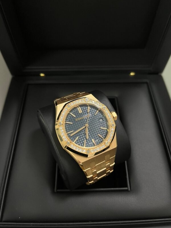 audemars-piguet-royal-oak-selfwinding-ref-15551orzz1356or05-680965.jpg Audemars Piguet Royal Oak Selfwinding (Ref# 15551OR.ZZ.1356OR.05)