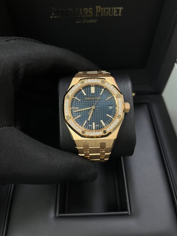 audemars-piguet-royal-oak-selfwinding-ref-15551orzz1356or05-778290.jpg Audemars Piguet Royal Oak Selfwinding (Ref# 15551OR.ZZ.1356OR.05)