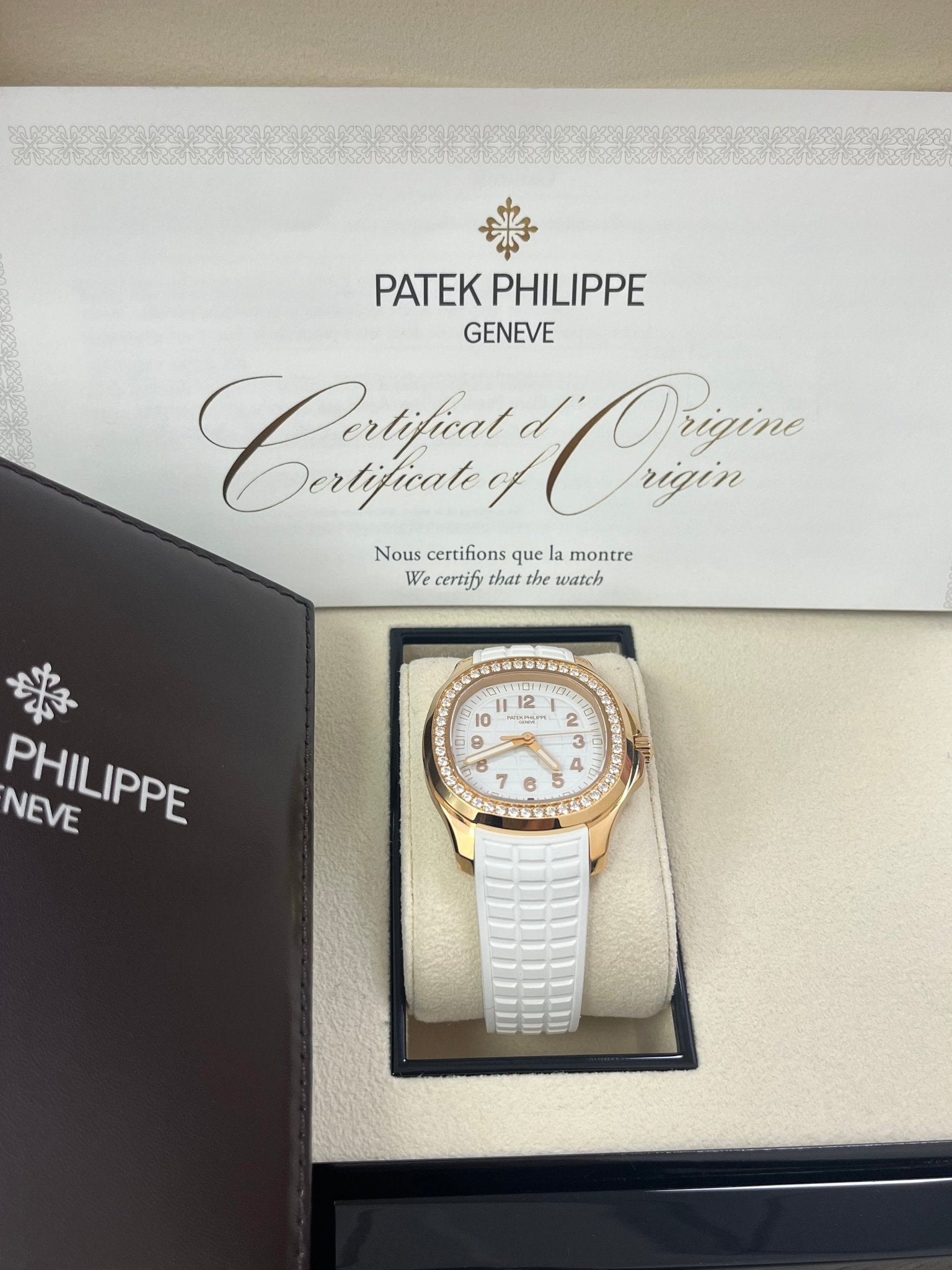 Patek Philippe Aquanaut Ladies White Dial Rose Gold Aquanaut Luce Travel 5269/200R - Image 2