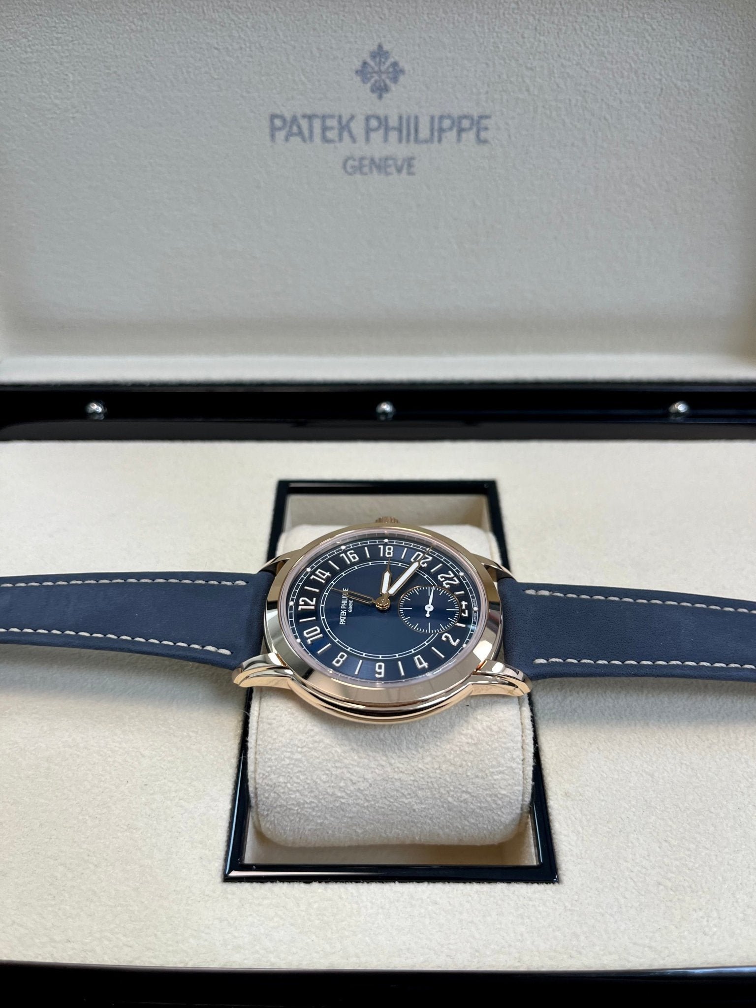 Patek Philippe Calatrava Complications Calatrava Travel Time Automatic Blue Dial Men's Watch 5224r - Image 9