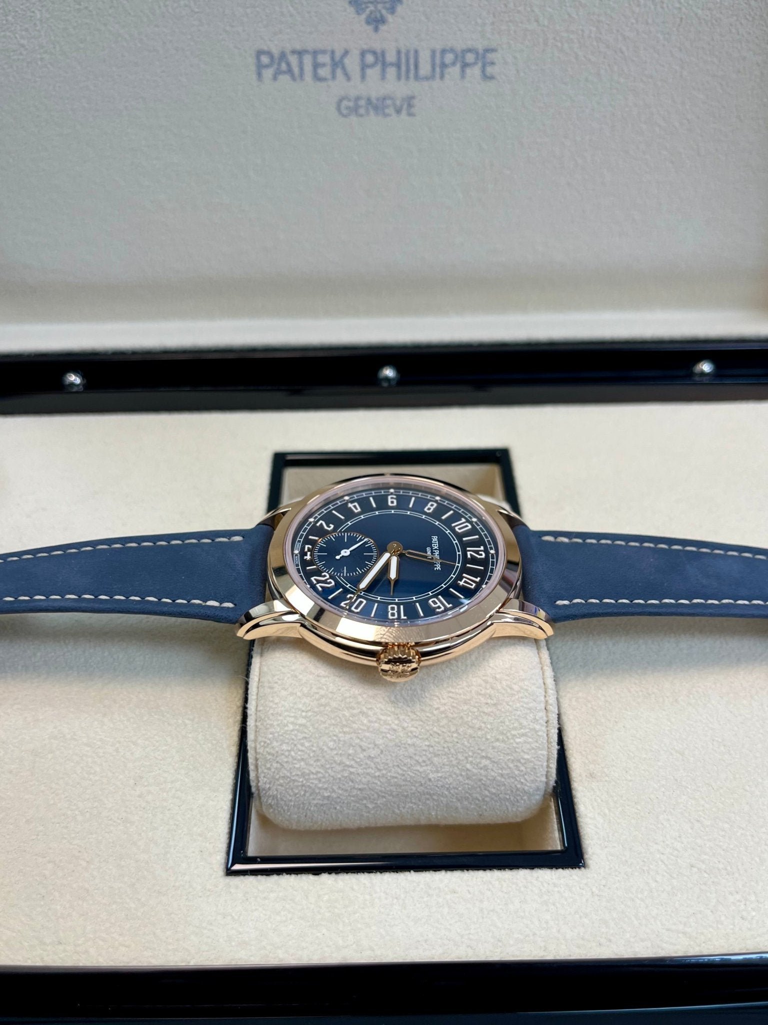 Patek Philippe Calatrava Complications Calatrava Travel Time Automatic Blue Dial Men's Watch 5224r - Image 7