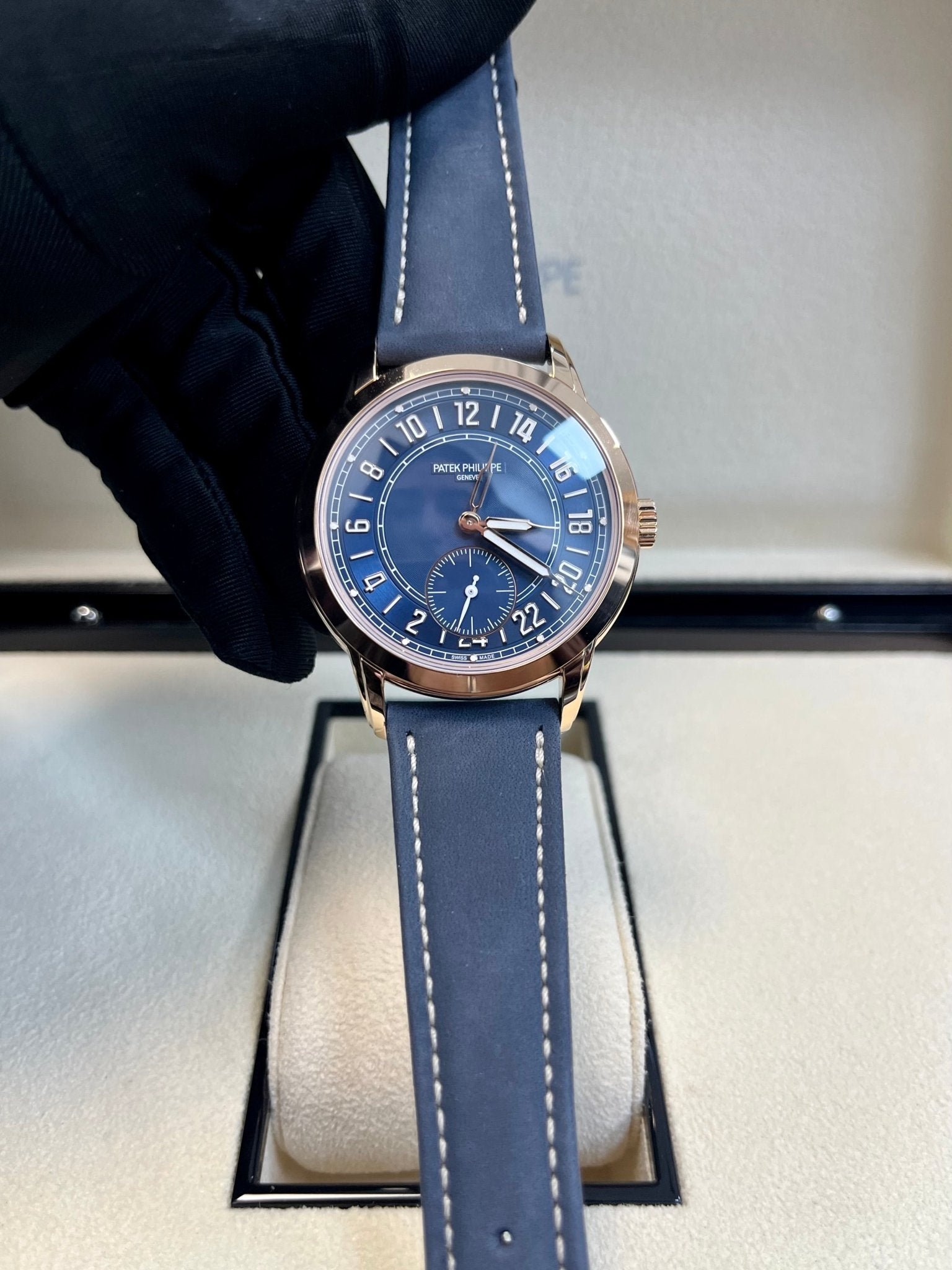 Patek Philippe Calatrava Complications Calatrava Travel Time Automatic Blue Dial Men's Watch 5224r - Image 13