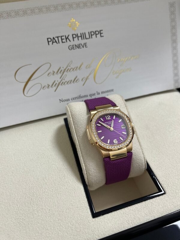 patek-philippe-nautilus-32mm-diamond-bezel-rose-gold-purple-wave-dial-7010r-013-176296.jpg Patek Philippe Nautilus 32mm Diamond Bezel Rose Gold Purple Wave Dial 7010R-013