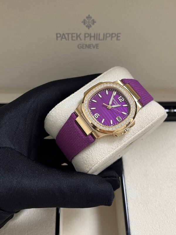patek-philippe-nautilus-32mm-diamond-bezel-rose-gold-purple-wave-dial-7010r-013-176736.jpg Patek Philippe Nautilus 32mm Diamond Bezel Rose Gold Purple Wave Dial 7010R-013