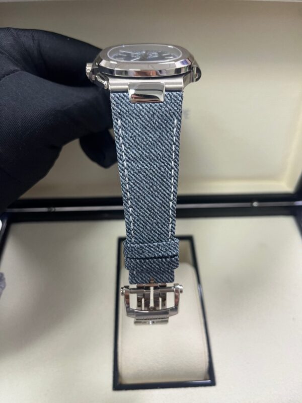 patek-philippe-nautilus-flyback-chronograph-white-gold-blue-gray-dial-598060g-948643.jpg Patek Philippe Nautilus Flyback Chronograph White Gold Blue-Gray Dial 5980/60G