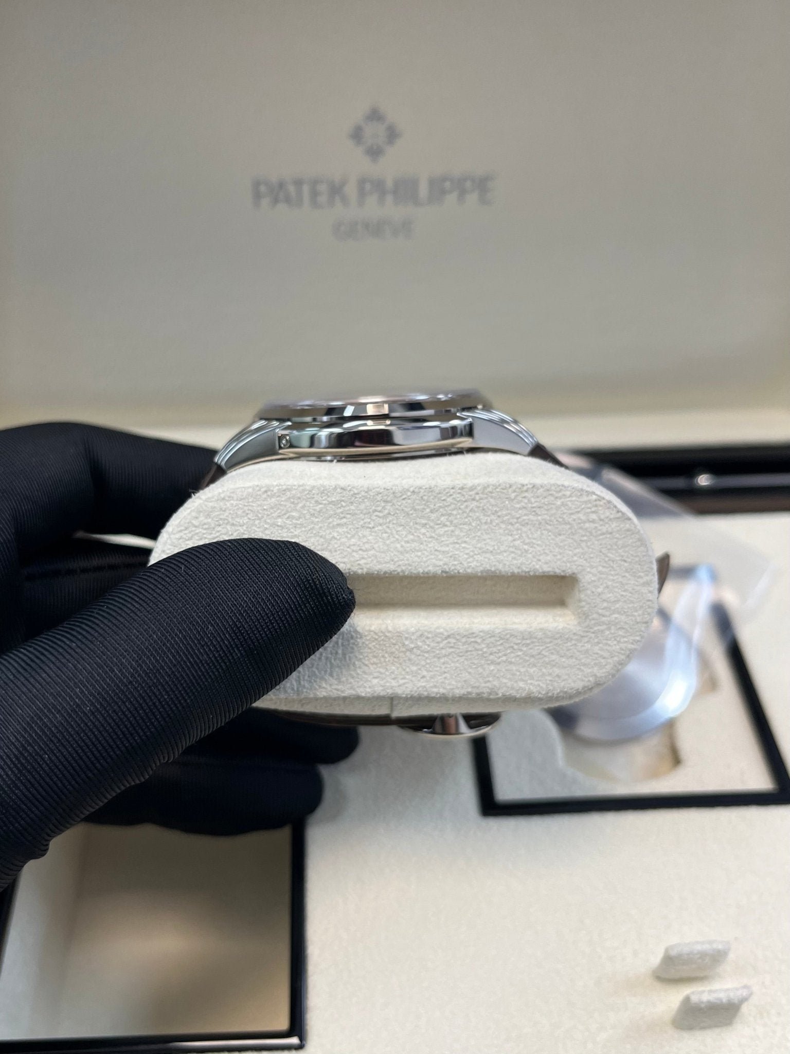 Patek Philippe Perpetual Calendar Grand Complications Salmon Dial Perpetual Calendar (Reference # 5320G) - Image 6