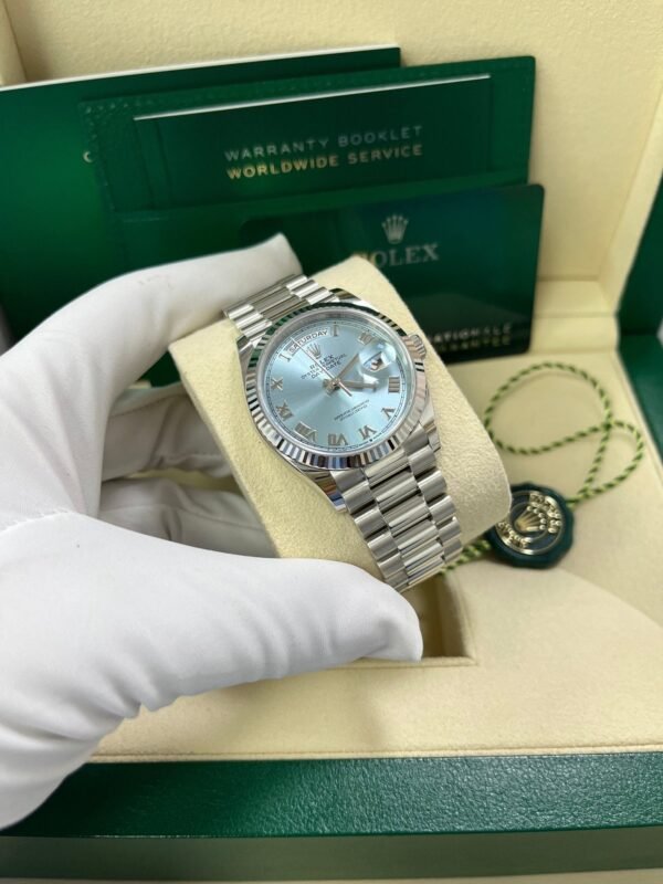 rolex-day-date-36-platinum-ice-blue-roman-dial-president-bracelet-128236-311402.jpg Rolex Day-Date 36 Platinum Ice Blue Roman Dial President Bracelet 128236