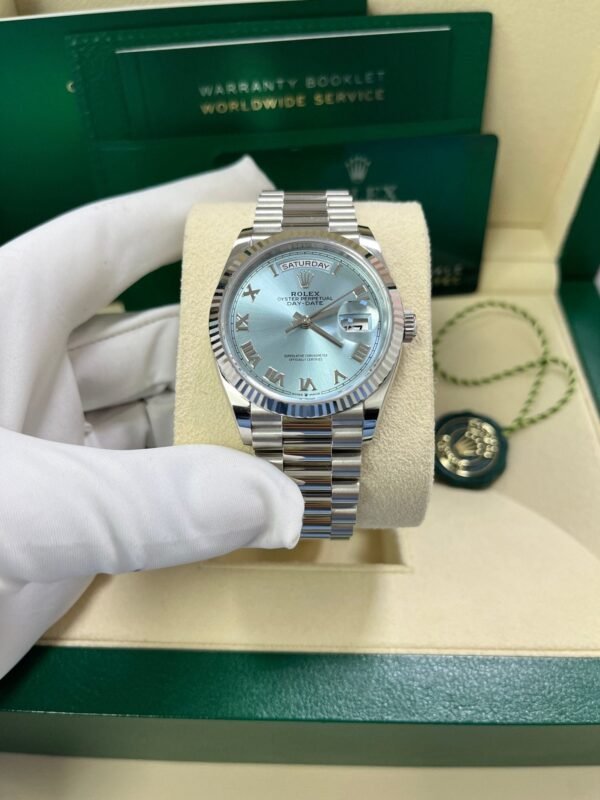 rolex-day-date-36-platinum-ice-blue-roman-dial-president-bracelet-128236-587685.jpg Rolex Day-Date 36 Platinum Ice Blue Roman Dial President Bracelet 128236