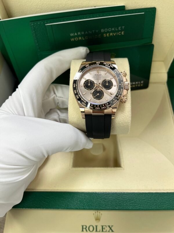 rolex-daytona-cosmograph-daytona-black-bezel-sundust-and-black-index-dial-oysterflex-strap-126515ln-184898.jpg Rolex Daytona Cosmograph Daytona Black Bezel - Sundust And Black Index Dial - Oysterflex Strap 126515ln