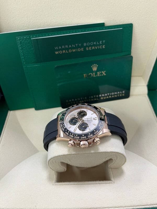 rolex-daytona-cosmograph-daytona-black-bezel-sundust-and-black-index-dial-oysterflex-strap-126515ln-513967.jpg Rolex Daytona Cosmograph Daytona Black Bezel - Sundust And Black Index Dial - Oysterflex Strap 126515ln