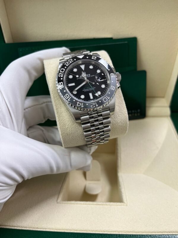 rolex-gmt-master-ii-black-grey-bezel-jubilee-bracelet-126710grnr-310932.jpg Rolex GMT-Master II Black Grey Bezel Jubilee Bracelet 126710GRNR