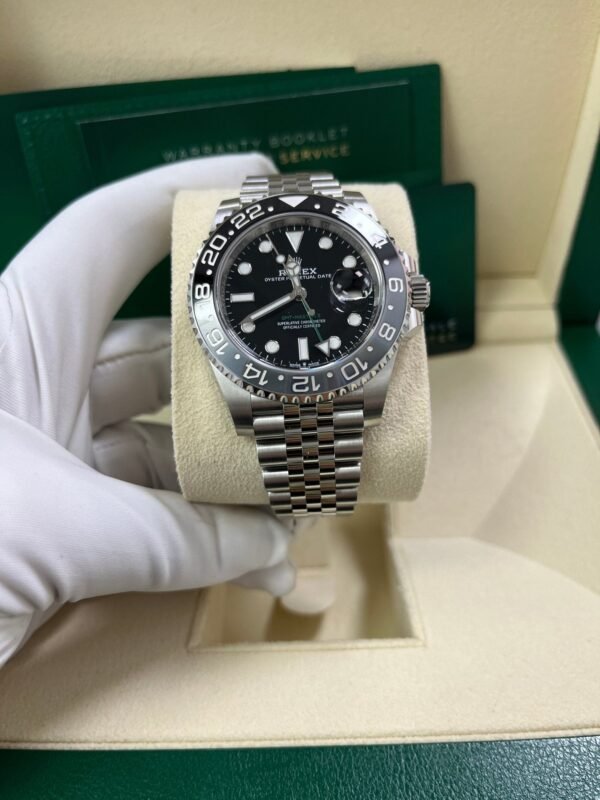 rolex-gmt-master-ii-black-grey-bezel-jubilee-bracelet-126710grnr-524110.jpg Rolex GMT-Master II Black Grey Bezel Jubilee Bracelet 126710GRNR
