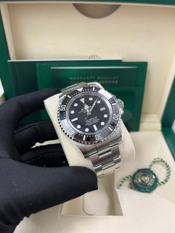 rolex-sea-dweller-deepsea-black-dial-oyster-bracelet-136660-334523.jpg Rolex Sea-dweller Deepsea Black Dial Oyster Bracelet 136660