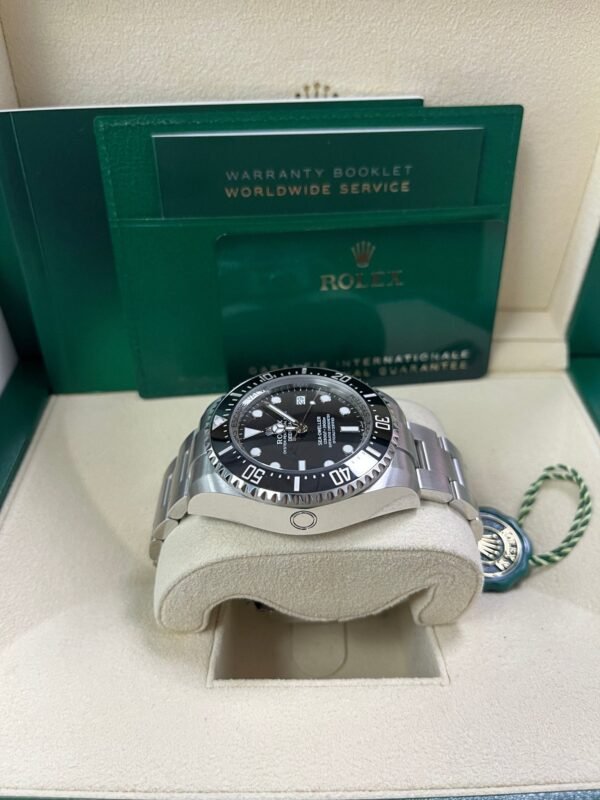 rolex-sea-dweller-deepsea-black-dial-oyster-bracelet-136660-491324.jpg Rolex Sea-dweller Deepsea Black Dial Oyster Bracelet 136660