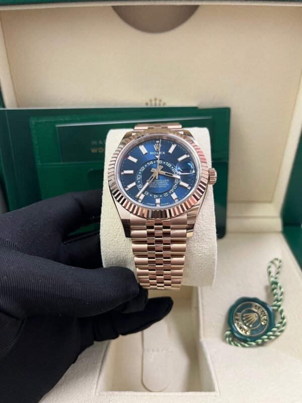 rolex-sky-dweller-42mm-blue-dial-rose-gold-jubilee-bracelet-336935-521256.jpg Rolex Sky-Dweller 42mm Blue Dial Rose Gold Jubilee Bracelet 336935