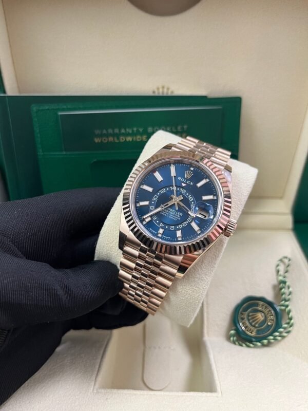 rolex-sky-dweller-42mm-blue-dial-rose-gold-jubilee-bracelet-336935-545565.jpg Rolex Sky-Dweller 42mm Blue Dial Rose Gold Jubilee Bracelet 336935