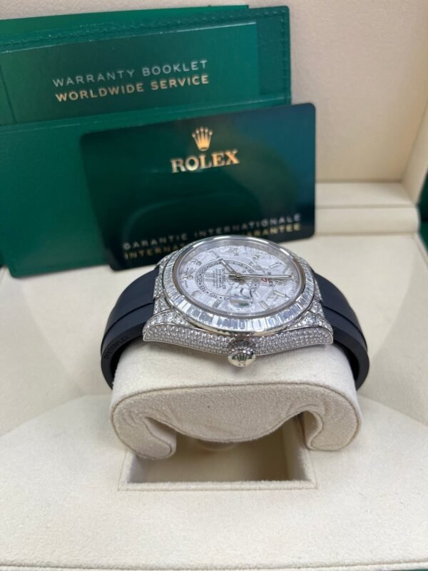 rolex-sky-dweller-meteorite-diamonds-baguette-dial-factory-diamonds-336259tbr-250309.jpg Rolex Sky-Dweller Meteorite Diamonds Baguette Dial Factory Diamonds 336259TBR