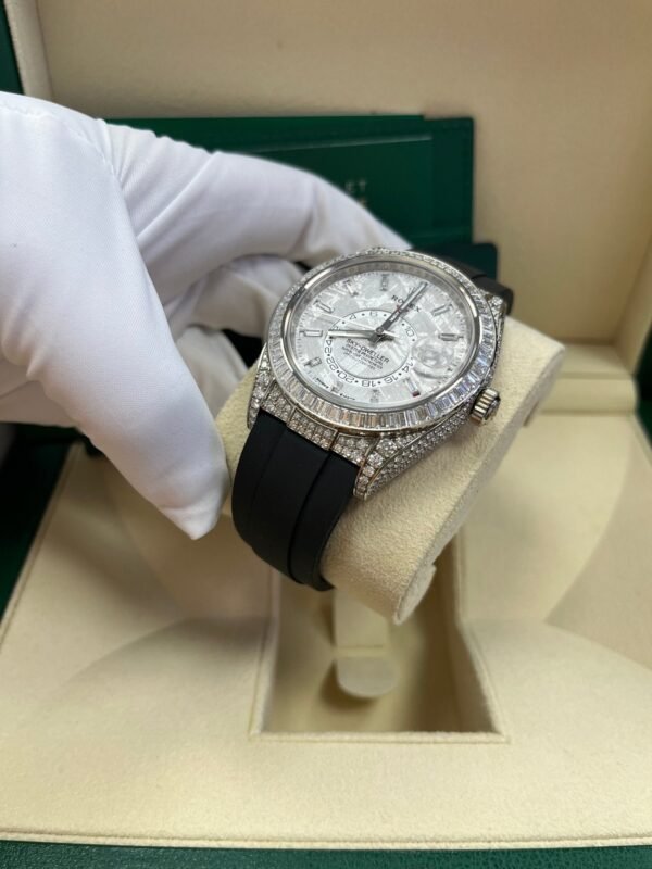 rolex-sky-dweller-meteorite-diamonds-baguette-dial-factory-diamonds-336259tbr-370375.jpg Rolex Sky-Dweller Meteorite Diamonds Baguette Dial Factory Diamonds 336259TBR